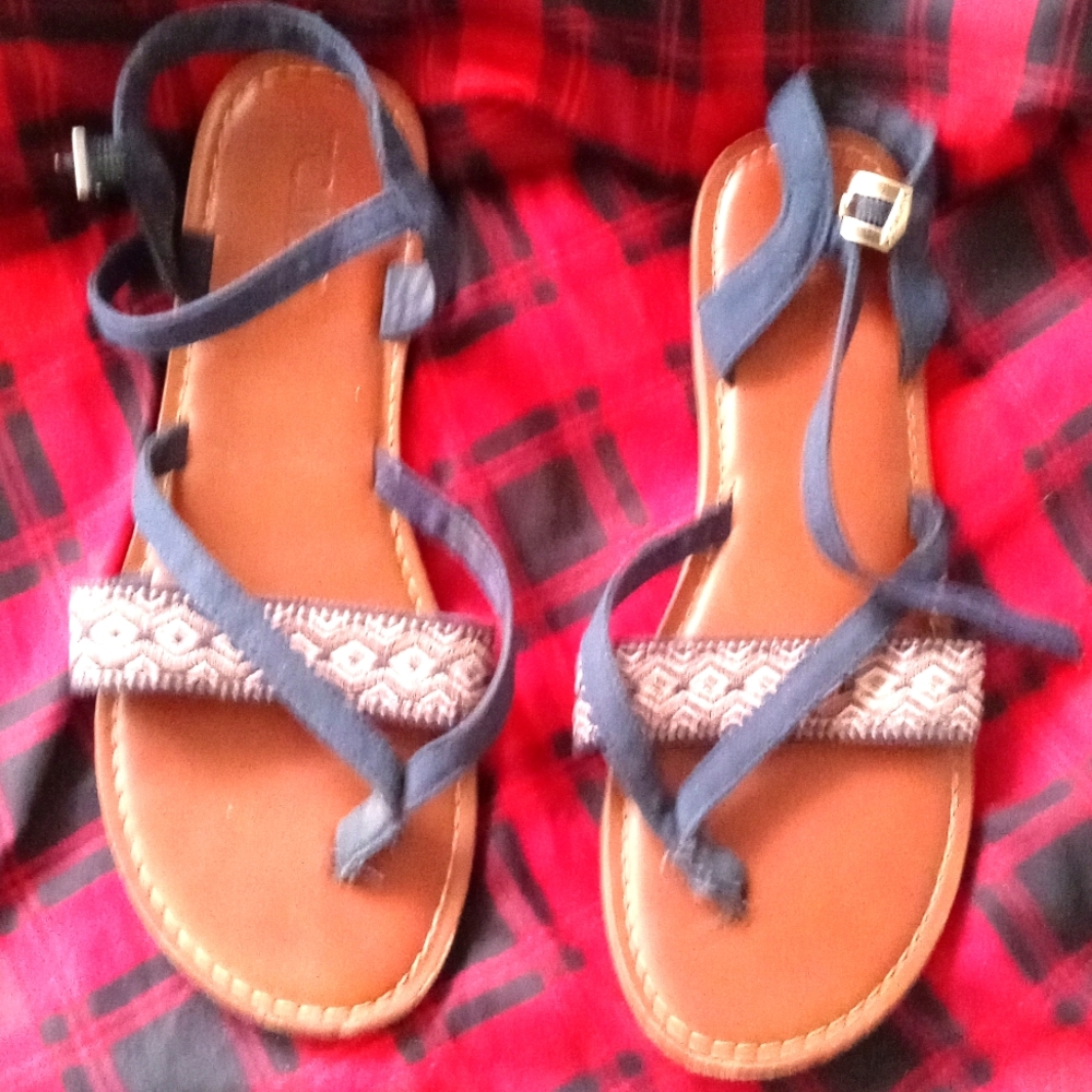 Toms Sandles